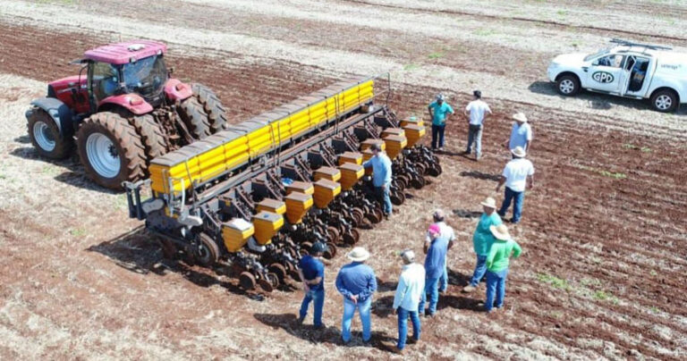 produtividade-das-lavouras-aumenta-em-ate-30%-com-regulagem-e-manutencao-das-plantadeiras