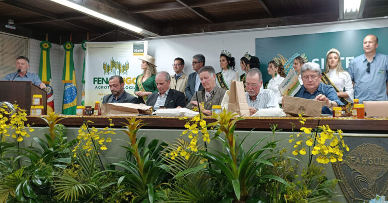 xvii-fenatrigo-agrotecnologia-2023-e-lancada-na-expointer