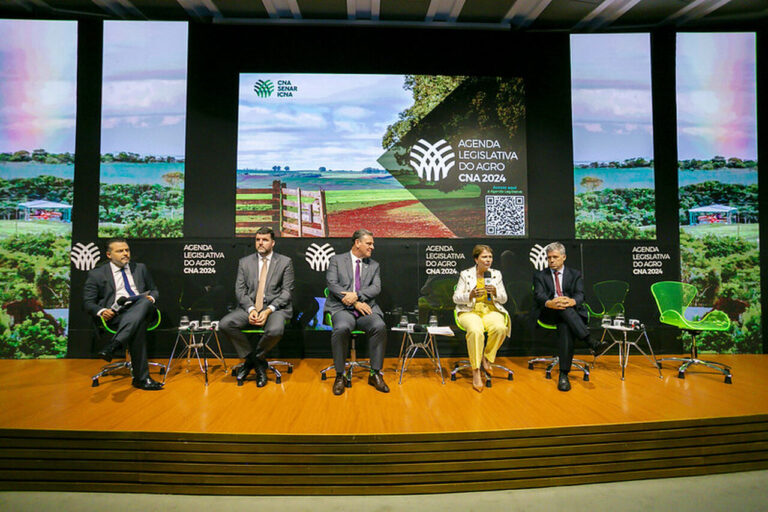 presidente-da-faep-participa-do-lancamento-da-agenda-legislativa-do-agro-2024