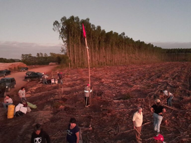 camara-aprova-urgencia-de-projeto-de-lei-contra-invasores-de-terra