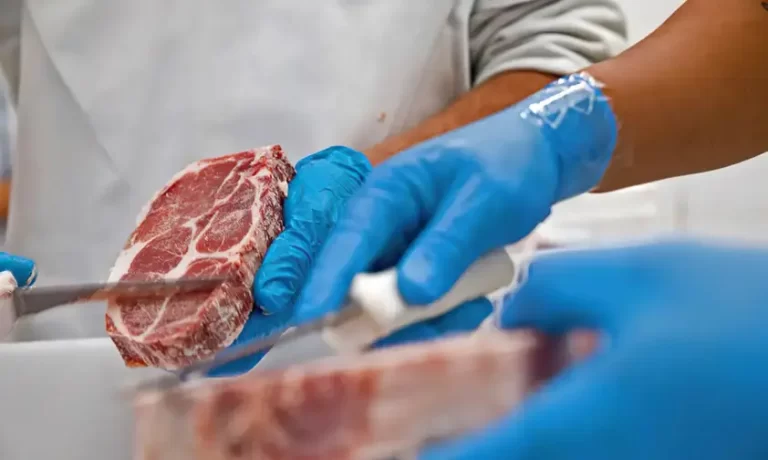 empresas-vao-doar-2-milhoes-de-quilos-de-carne-ao-rs