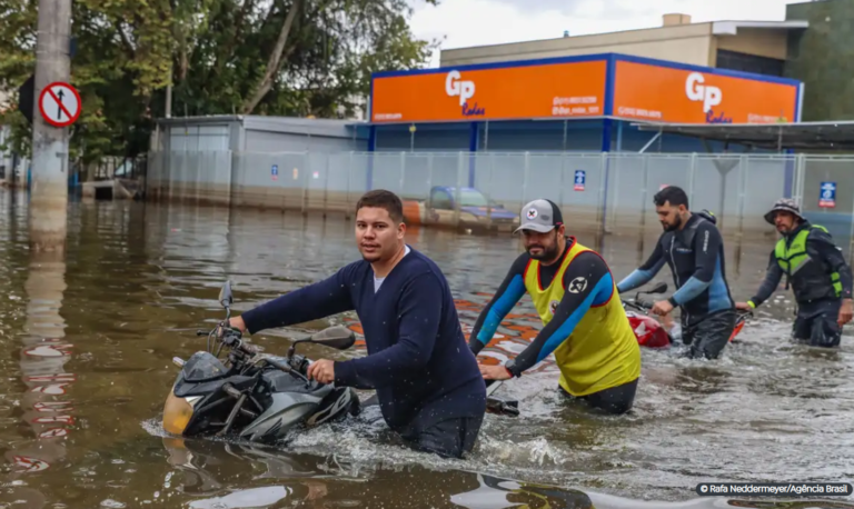 rs:-empresas-afetadas-pela-tragedia-podem-solicitar-credito-ao-bndes-nesta-3a