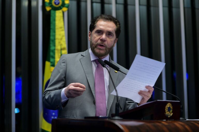 nao-sei-o-que-seria-do-amazonas-sem-o-senador-plinio-valerio.-nova-intervencao-necessaria…