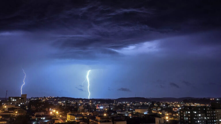 chuva-rompe-bloqueio-e-tempo-migra-do-calor-para-o-frio