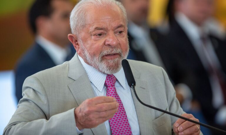 lula-diz-que-o-agronegocio-e-o-mst-tem-a-mesma-importancia